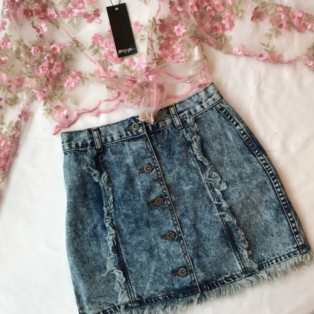 NWT LF Carmar denim button down skirt - Picture 7 of 7
